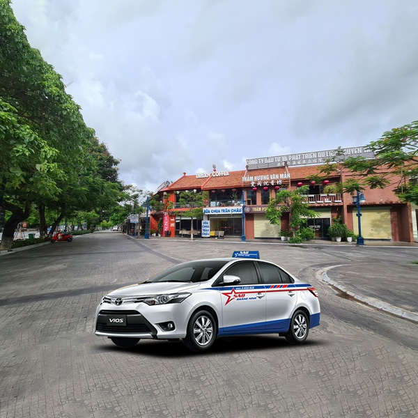 Xe tiện chuyến từ các tỉnh về Hạ Long