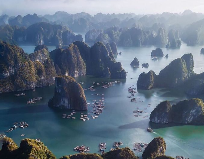 Vịnh Hạ Long là nơi phải đến một lần trong đời